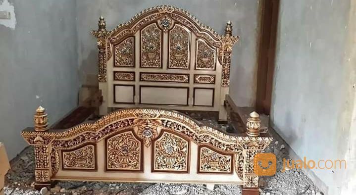 Dipan Gebyok Lengkung Kayu Jati Solid 01