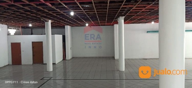 Bangunan Yang Berada Tengah Kota Bandung Lengkong Kecil