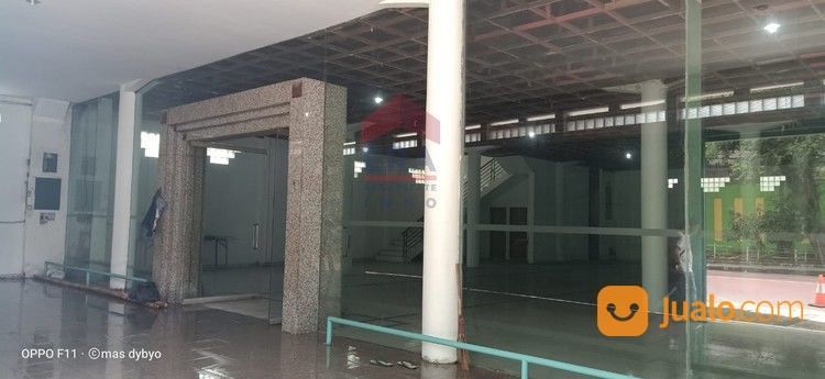 Bangunan Yang Berada Tengah Kota Bandung Lengkong Kecil