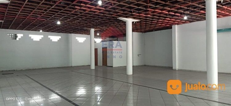 Bangunan Yang Berada Tengah Kota Bandung Lengkong Kecil