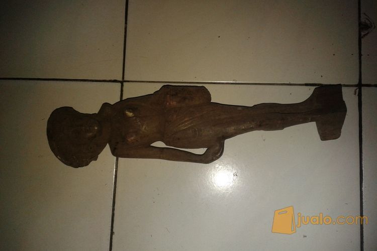 Dijual Patung Wanita Bali Jadul Telanjang Dada