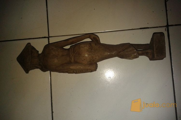 Dijual Patung Wanita Bali Jadul Telanjang Dada