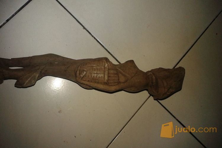 Dijual Patung Wanita Bali Jadul Telanjang Dada