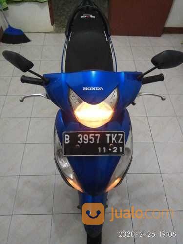 Sepeda Motor, Honda Spacy, Biru Hitam, Tahun 2011.