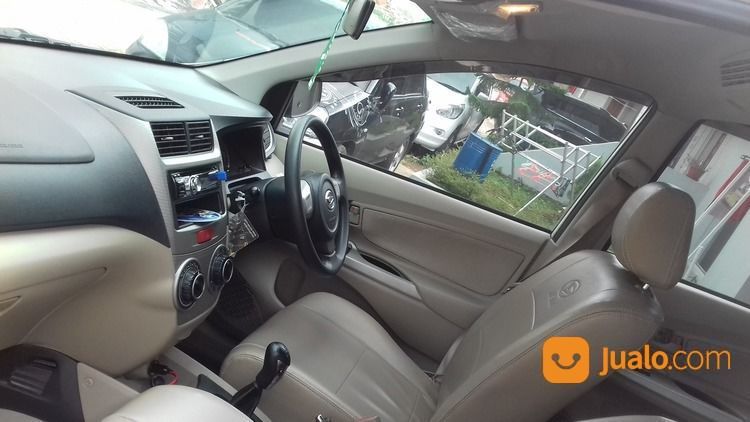 Xenia Warna Putih Mulus Tipe X Tahun 2014