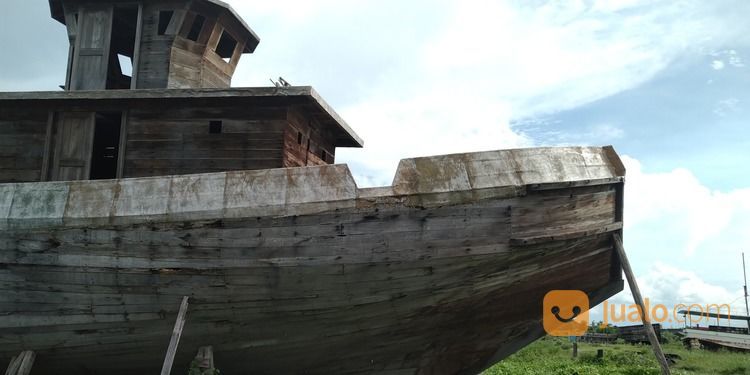 KAPAL PANDU (TUGBOAT) Kapal Kayu Kondisi Apa Adanya