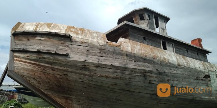 KAPAL PANDU (TUGBOAT) Kapal Kayu Kondisi Apa Adanya