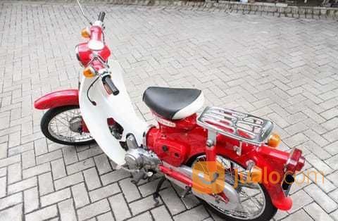Motor Honda C70 Tahun 1975