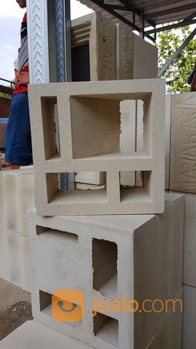 Roster Beton Minimalis / Loster Beton Minimalis