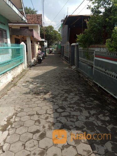 Rumah Di Tengah Kota MADIUN