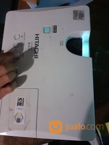Proyektor Hitachi CP-X2520 Kondisi Apa Adanya Masih Nyala Cocok Untuk Kanibalan
