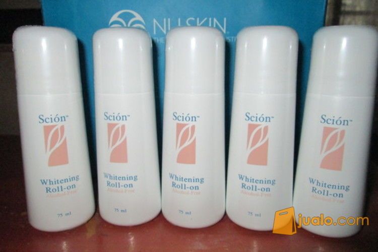 Deodorant SCION WHITENING ROLL ON - pekanbaru