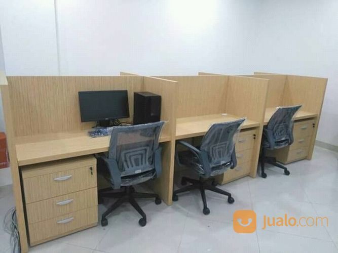 Partisi Meja Kantor Bahan Hpl