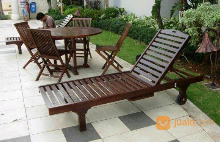 Kursi Pantai Dan Kursi Kolam Renang