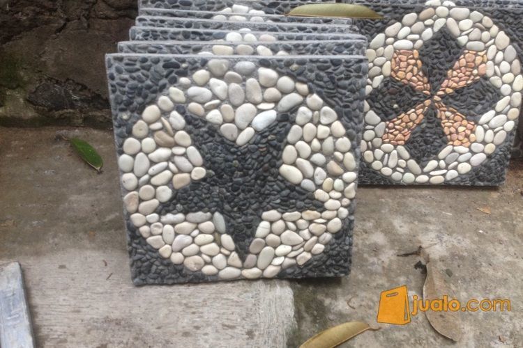 Steping / Pijakan Kaki Untuk Taman