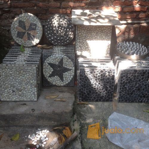 Steping / Pijakan Kaki Untuk Taman