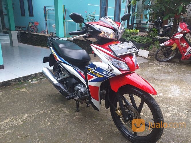 Honda Blade 110 Karbu Tahun 2014/2015