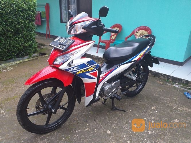 Honda Blade 110 Karbu Tahun 2014/2015
