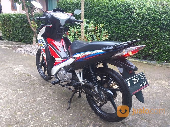 Honda Blade 110 Karbu Tahun 2014/2015
