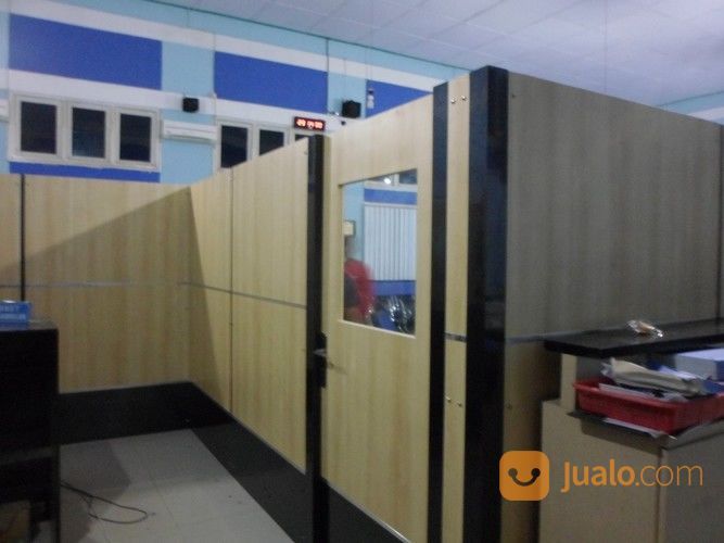 Sekat Ruang Kantor Knockdown