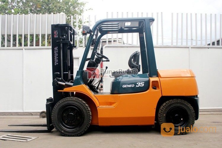 Forklift Terbaik Toyota 7FD35 Kapasitas 3.5 Ton