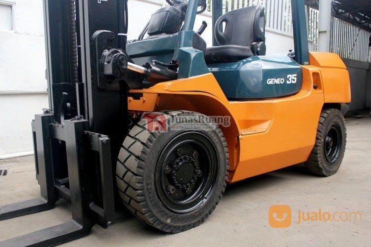 Forklift Terbaik Toyota 7FD35 Kapasitas 3.5 Ton