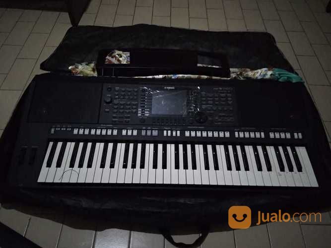 Keyboard Yamaha PSR S 750