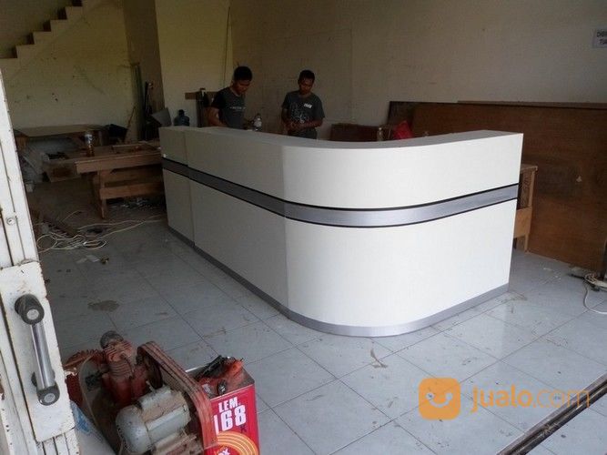 Meja Front Desk Untuk 2 Orang