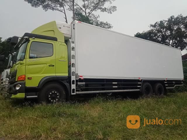 Hino Tronton Box Freezer / Box Pendingin