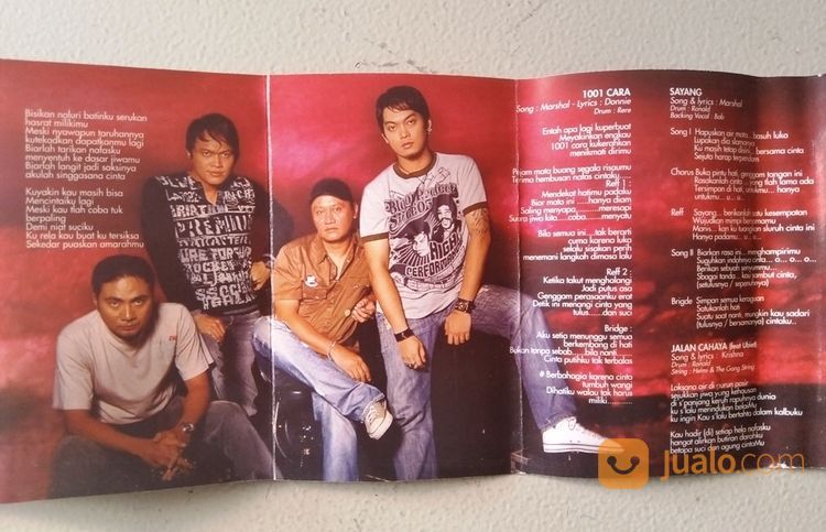 Kaset Ada Band "Romantic Rhapsody"