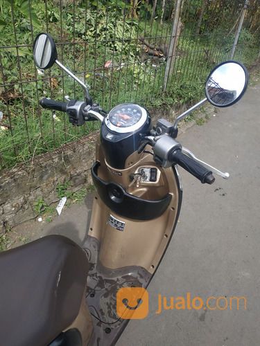 Motor Honda Scoopy FI Tahun 2014 Bekas Bandung Antapani