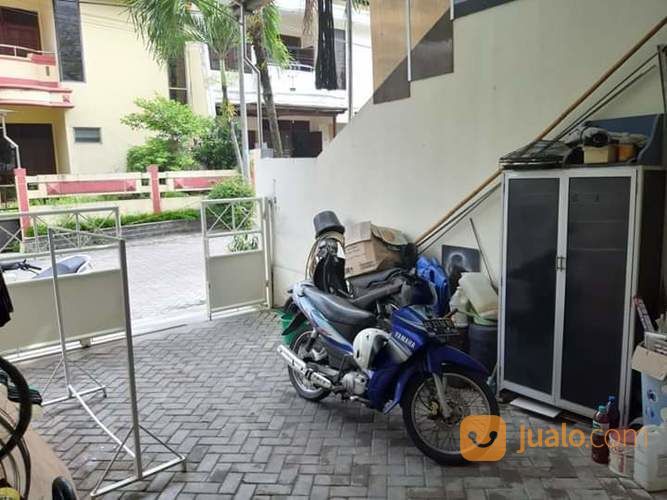 Rumah Dalam Perumahan Tatabumi Fasilitas Kolam Renang