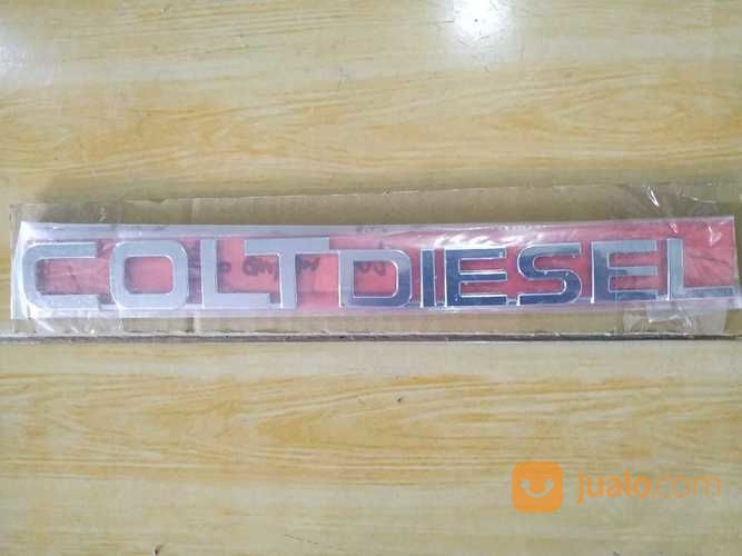 Emblem COLT DIESEL Dikedok Depan Mitsubishi Canter