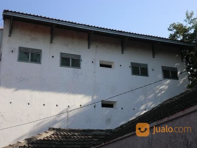 Rumah Masuk Mobil Tanah Luas Bonus Gedung Walet