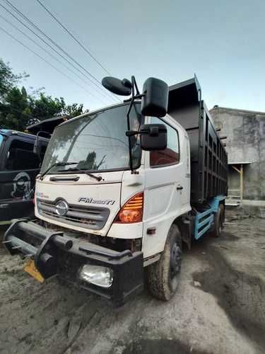 Truk Tronton Bekas Surabaya