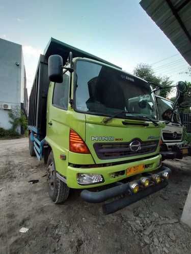 Truk Tronton Bekas Surabaya