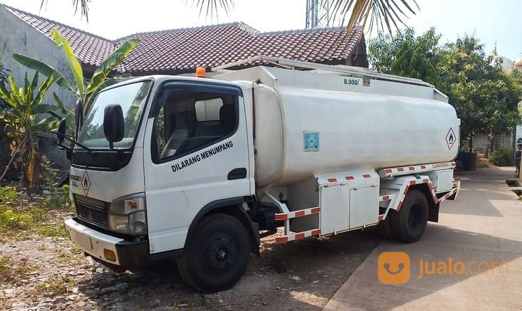 Truk Tangki Bbm Kap 8000 L Mitsubishi Canter FE 74 HD 125ps 2015