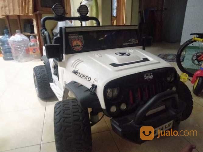 Servis Bisa Cek Langsung Di Tempat Mobil Aki Besar Remote Control