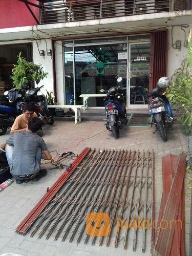 Jasa Perbaikan Folding Gate Pertokoan Dan Warung