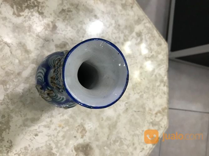 Vas Bunga Ukiran Timbul Naga