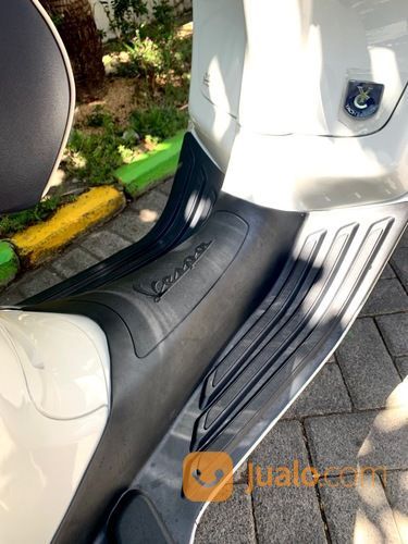 Piaggio Vespa Primavera Yacht Club 2018