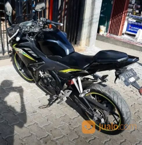 FFG-2016 HONDA CBR 150 HITAM MESIN SEHAT BODI MULUS