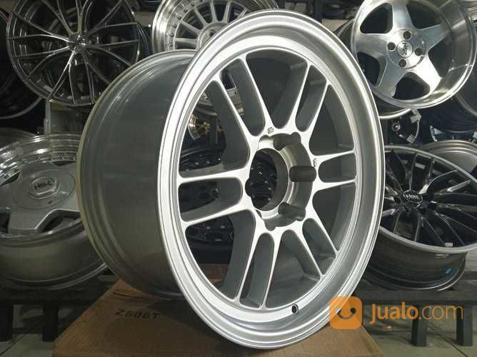 Velg Ring 18 Tipe Kumamoto Warna Silver Untuk Pajero Fortuner Trailblazer Hilux Dll