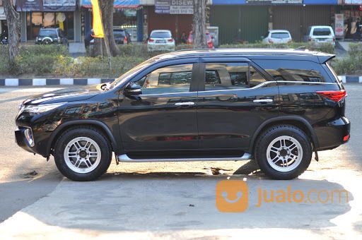 Velg Ring 18 Tipe Kumamoto Warna Silver Untuk Pajero Fortuner Trailblazer Hilux Dll