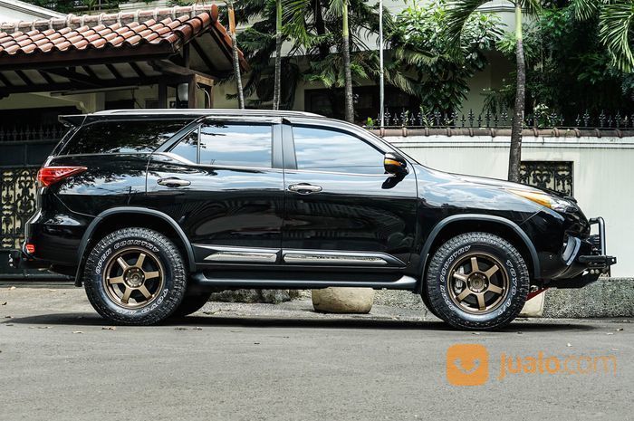 Velg Racing Ring 18 Tipe Tokyo Warna Bronze Untuk Fortuner Pajero Trailblazer Dll