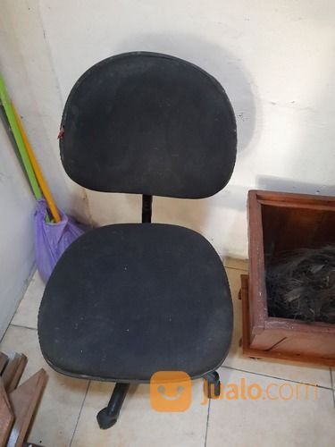 Kursi Kantor (Cuci Kursi Kantor Murah Jogja, Harga Per Seat Terjangkau)