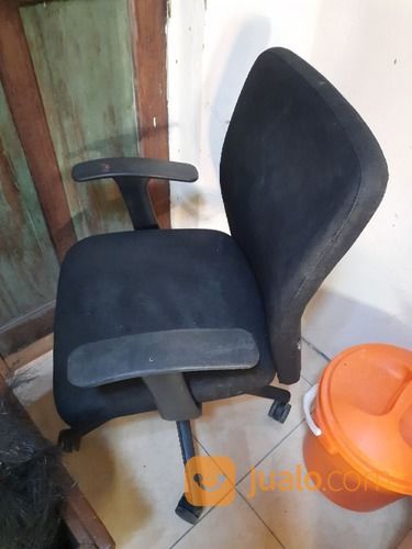Kursi Kantor (Cuci Kursi Kantor Murah Jogja, Harga Per Seat Terjangkau)