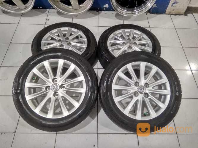 Velg Copotan Oem Yaris Ring 15+Ban Pcd 4x100 Warna Silver