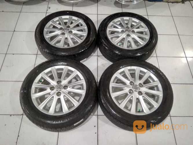 Velg Copotan Oem Yaris Ring 15+Ban Pcd 4x100 Warna Silver
