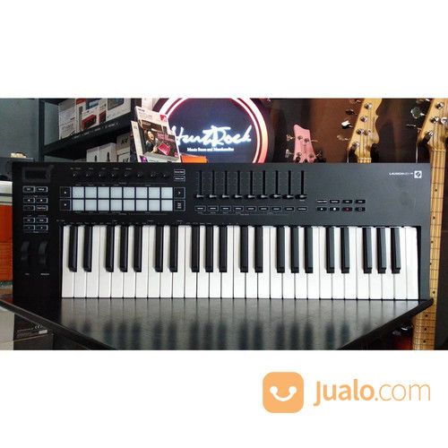 Novation Launchkey 49 Mk3 Midi Controller